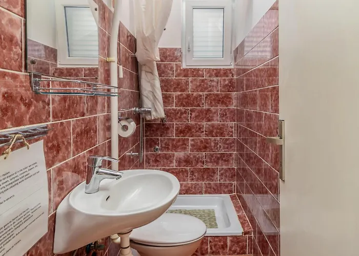 Case de vacanță 5 Bedroom Awesome In