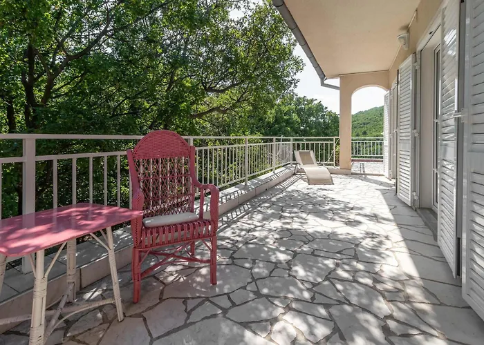 5 Bedroom Awesome In * Povile