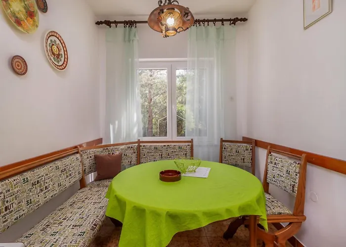 Case de vacanță 5 Bedroom Awesome In *