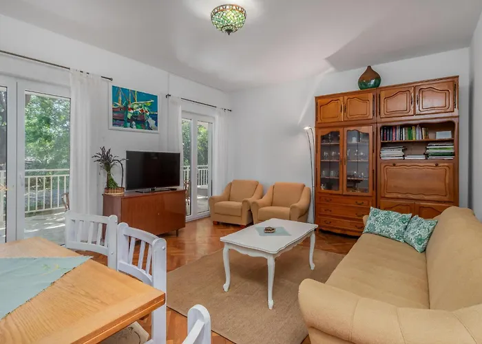 Case de vacanță 5 Bedroom Awesome In