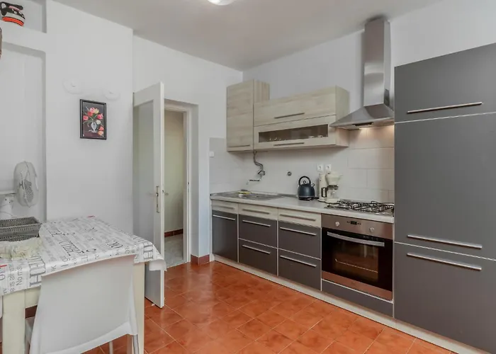 5 Bedroom Awesome In 別荘 *