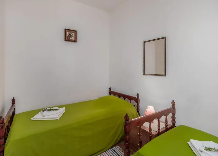 5 Bedroom Awesome In 別荘